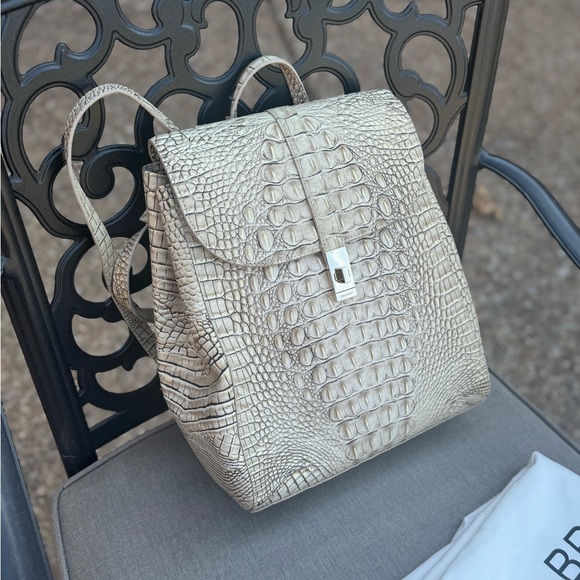 Brahmin Sadie BackPack Scallop ombré Melbourne new - Picture 2 of 10